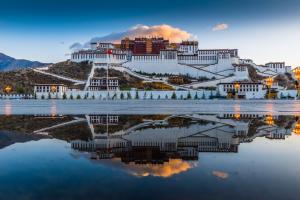 China • Tibet • Nepal - Von Shanghai über Lhasa nach Kathmandu China • Tibet • Nepal - Von Shanghai über Lhasa nach Kathmandu