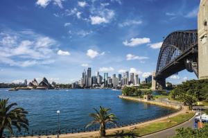 Skyline der Innenstadt von Sydney und der Harbour Bridge Skyline der Innenstadt von Sydney und der Harbour Bridge