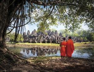 Mönche beim Angkor Thom-Tempel